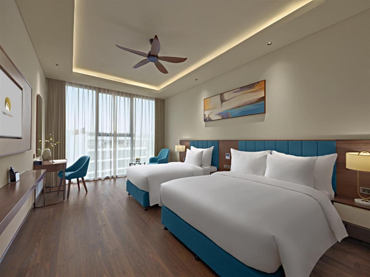 Khách sạn The Watson Premium Halong